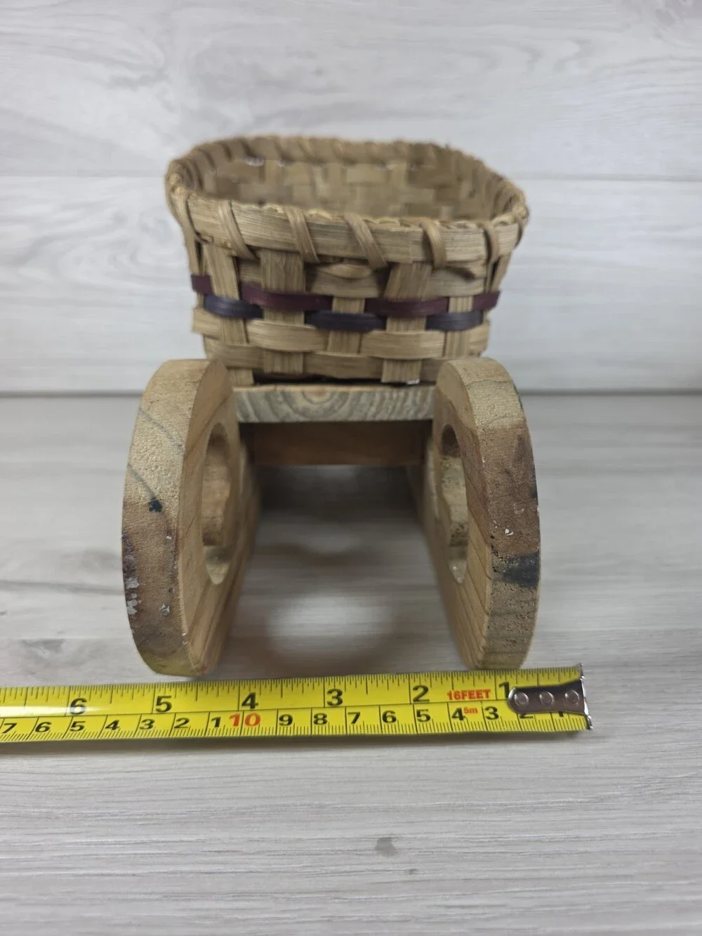 Vintage Wooden Christmas Sleigh Sled Basket Oval Medium 15x8x7 SU4